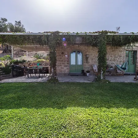 Balatella Con Piscina By Wonderful Italy