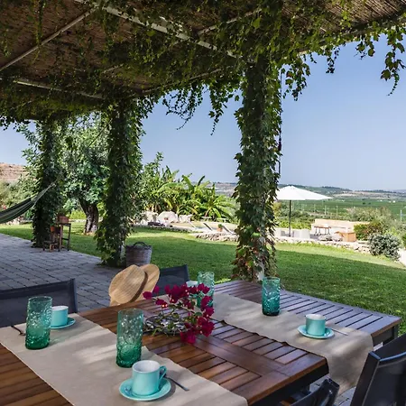 Balatella Con Piscina By Wonderful Italy Augusta