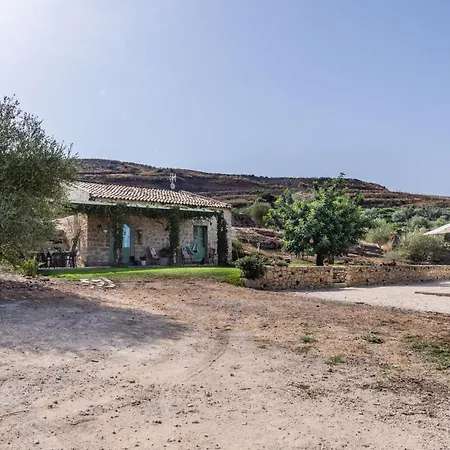 Balatella Con Piscina By Wonderful Italy Augusta
